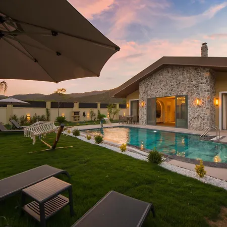 Villa Rueya *